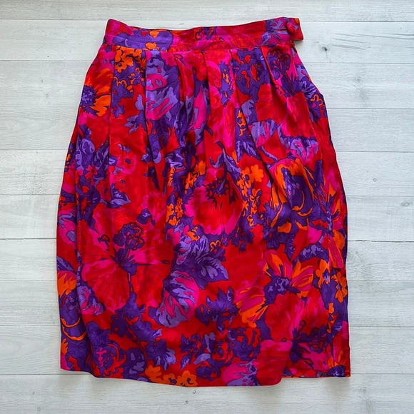 Vintage Dresses & Skirts - Vintage 100% Silk Bright Floral Print Skirt Size 8